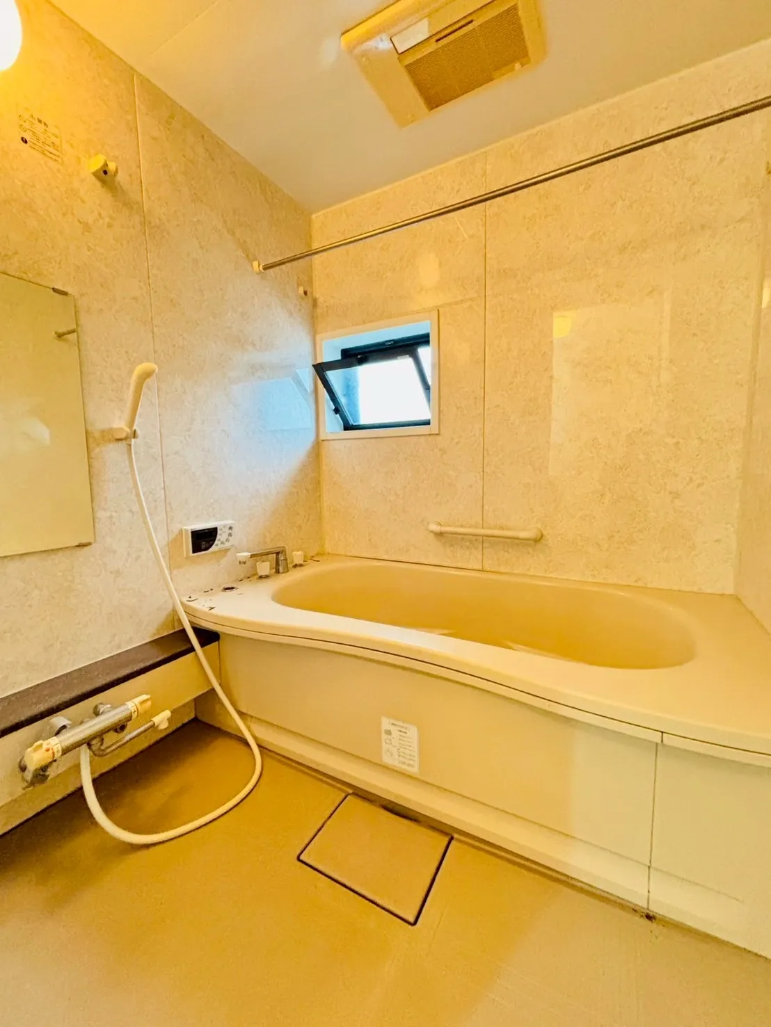 リラファルチェA棟